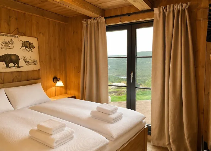 Beautifully Styled Mountain Lodge With High Standards, 10 Minutes From Geilo